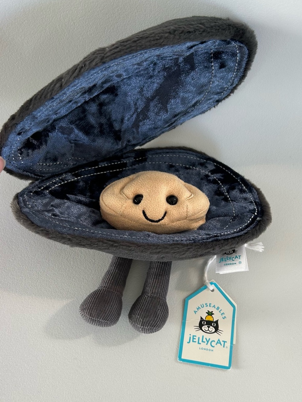 NWT Jellycat Michelle Mussel